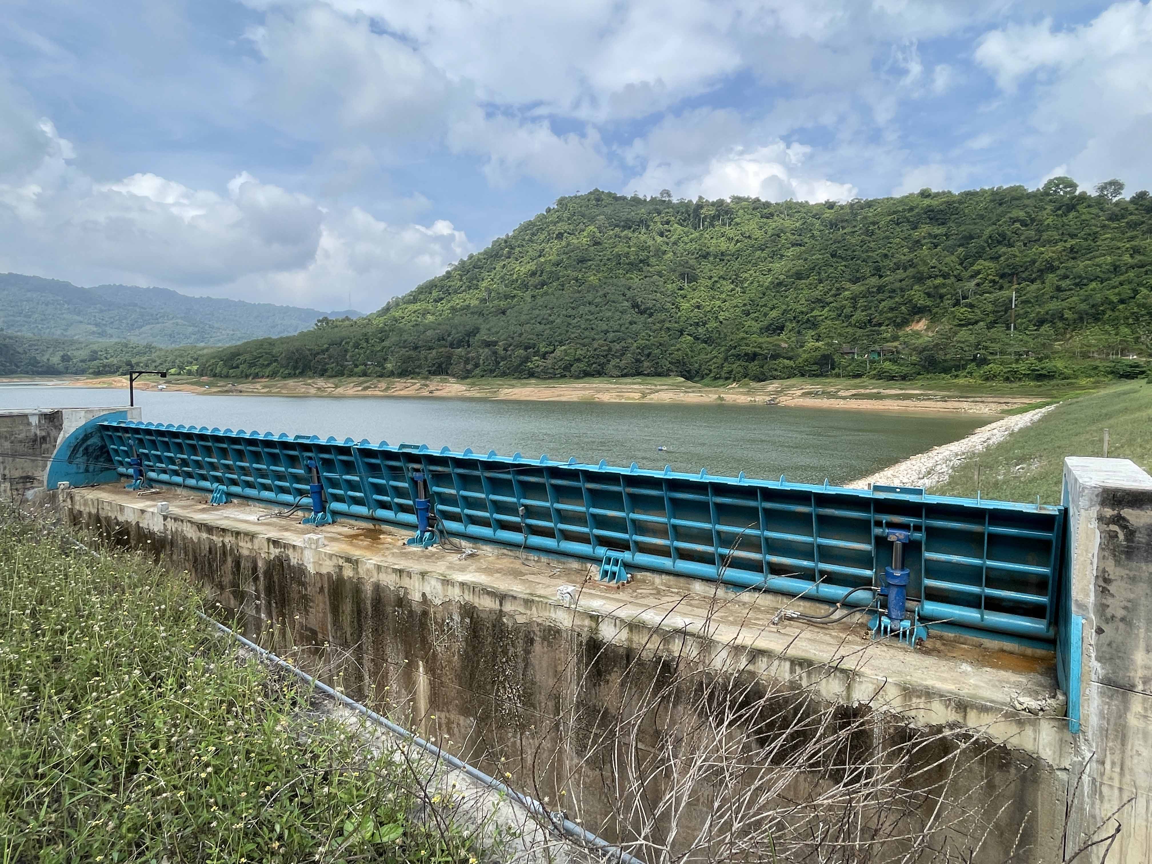 泰國(guó)PPY合頁(yè)閘項(xiàng)目